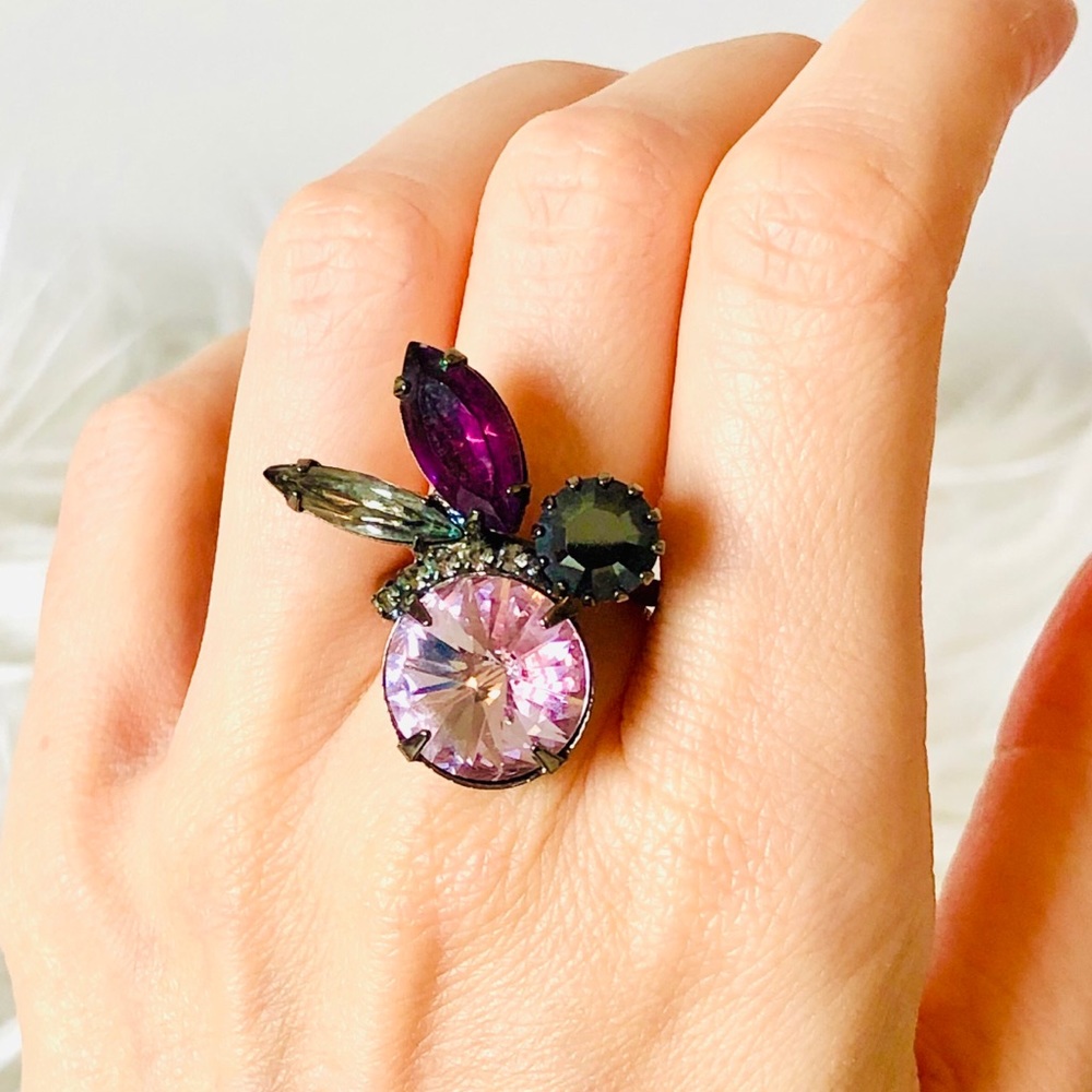 Joomi statement crystal ring